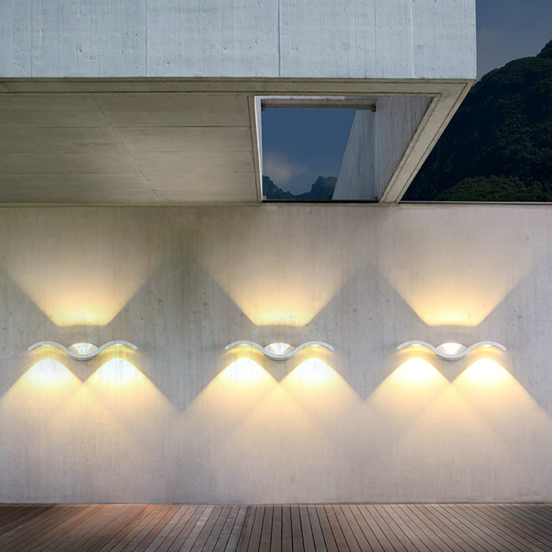 Modern Outdoor LED Wall Light / White Shell / 9W 3000K
